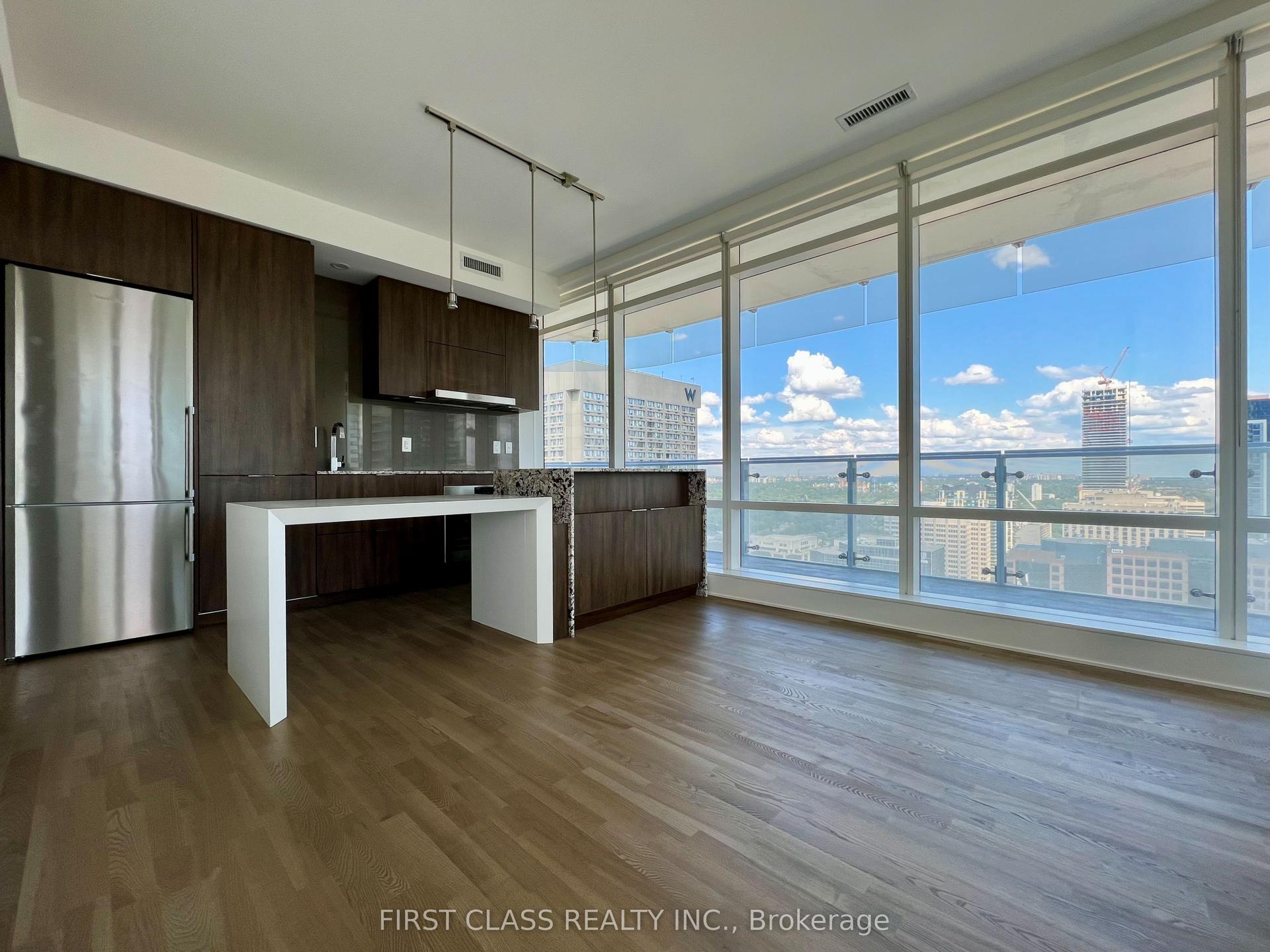 1 Bloor Street E, Toronto — Condo for lease, photo 1