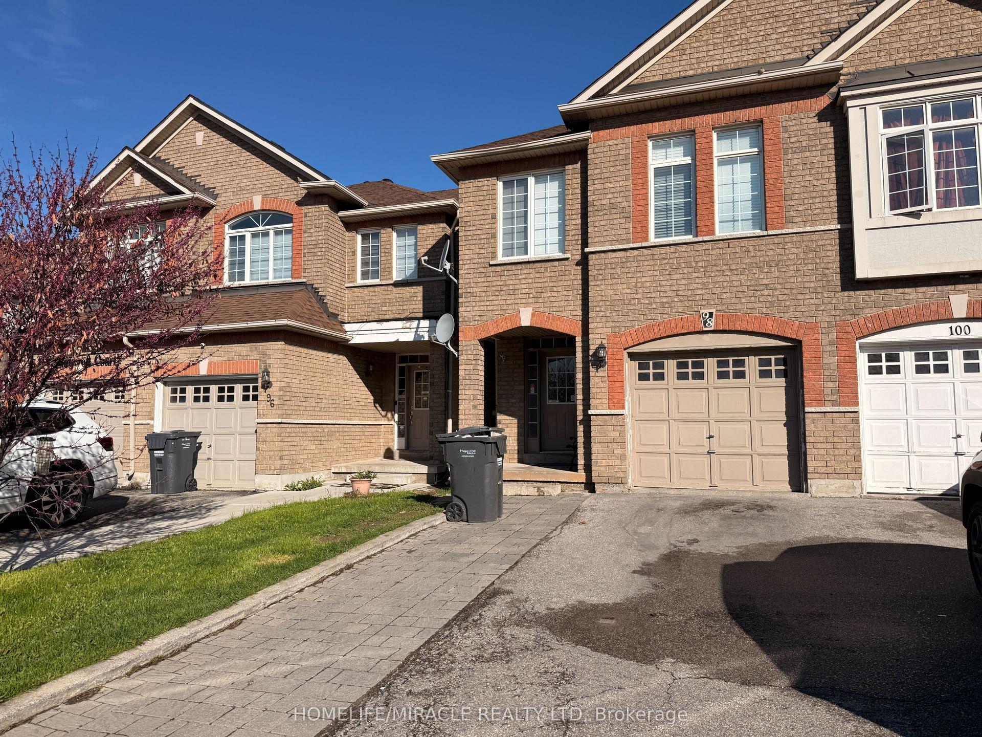 98 Marycroft (Upper) Court — photo 1