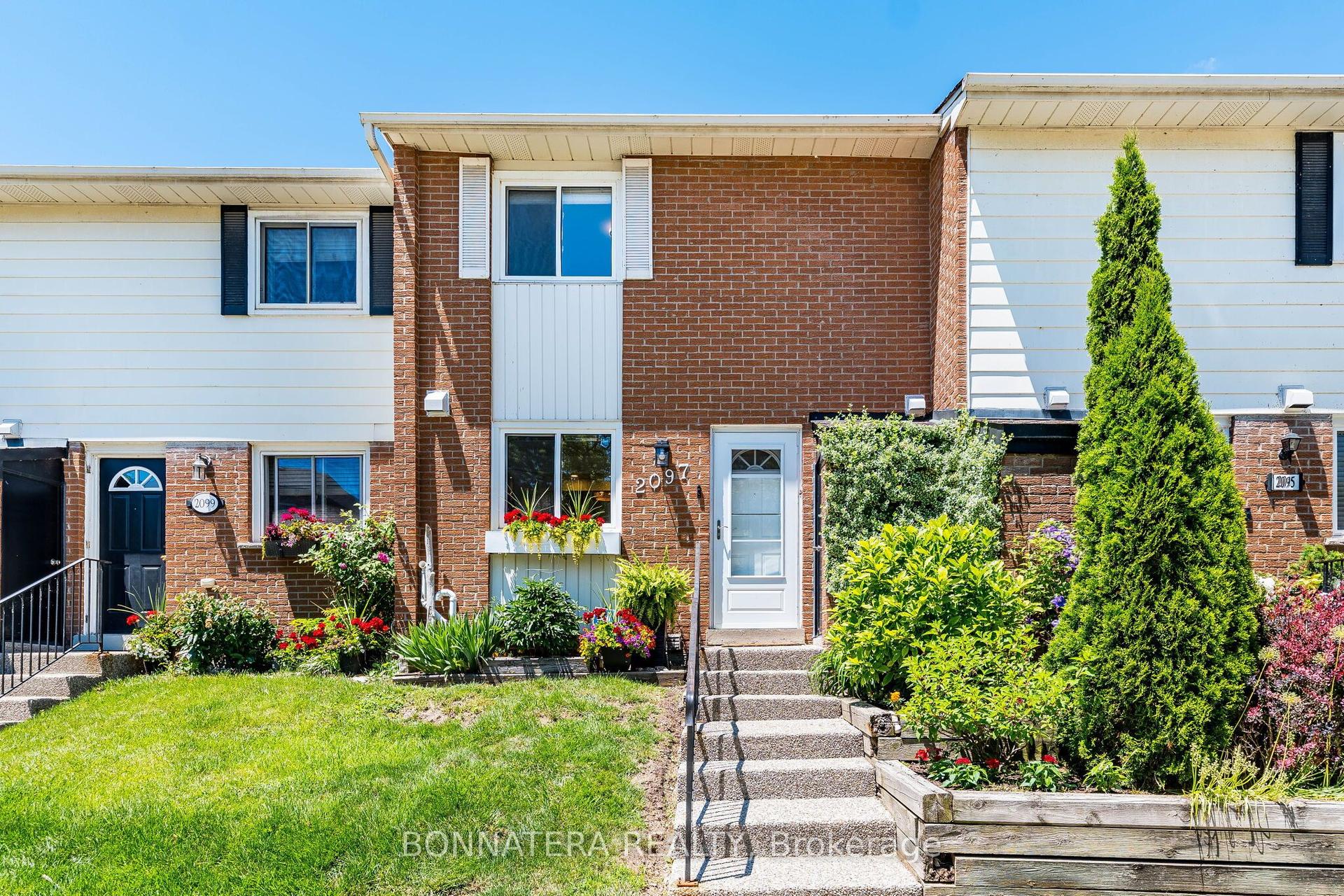 2097 Marine Drive, Oakville — Condo Town for sale, photo 1