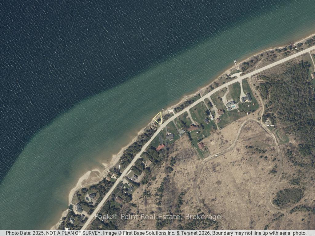 502233 Grey 1 Road — photo 1