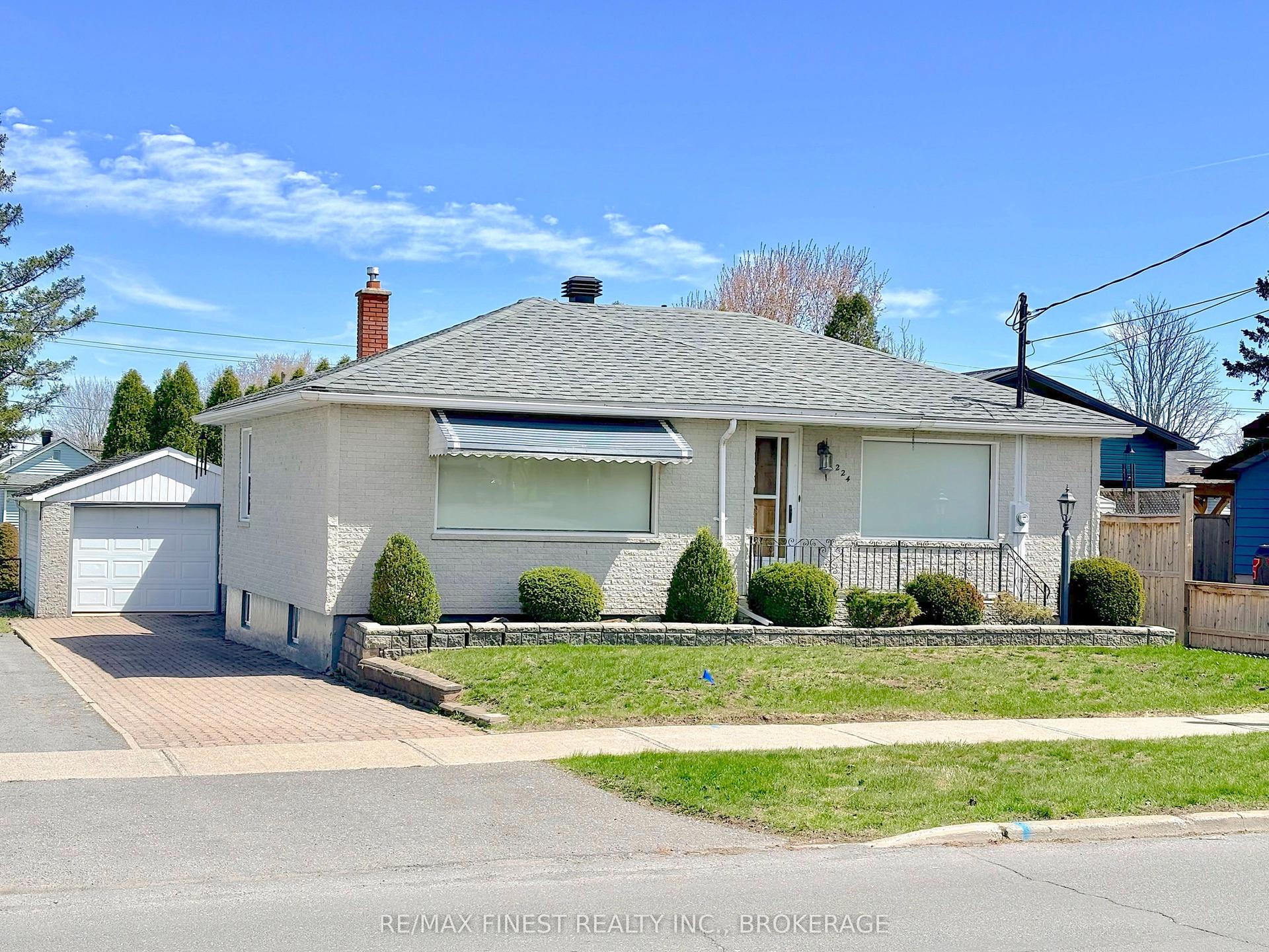 224 DANIS Avenue — photo 1