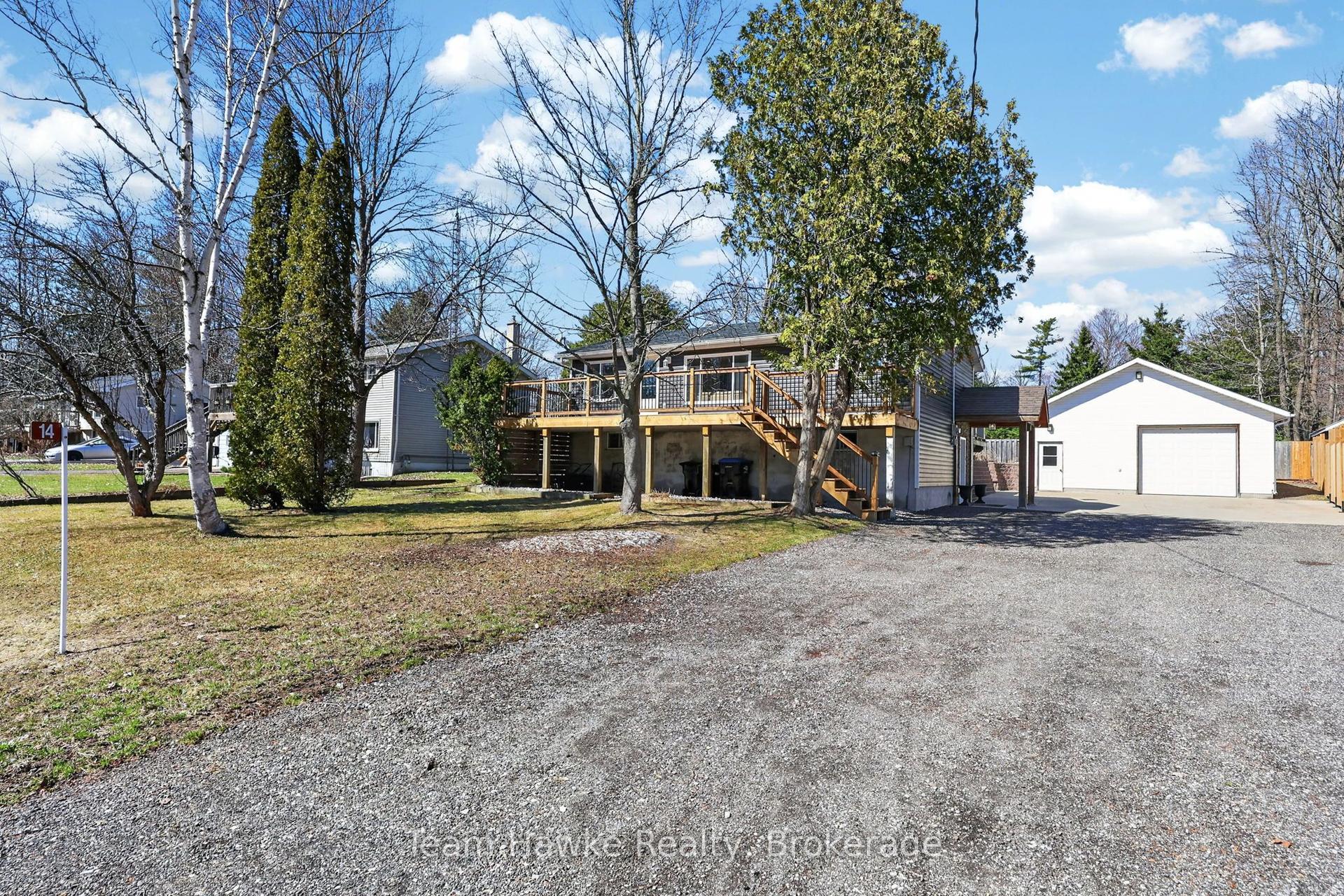 14 Sarna Drive — photo 1