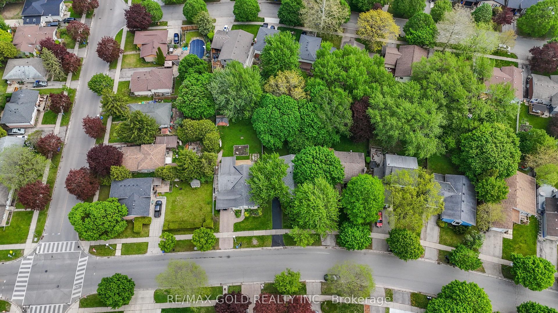 1588 Aldersbrook Road — photo 1