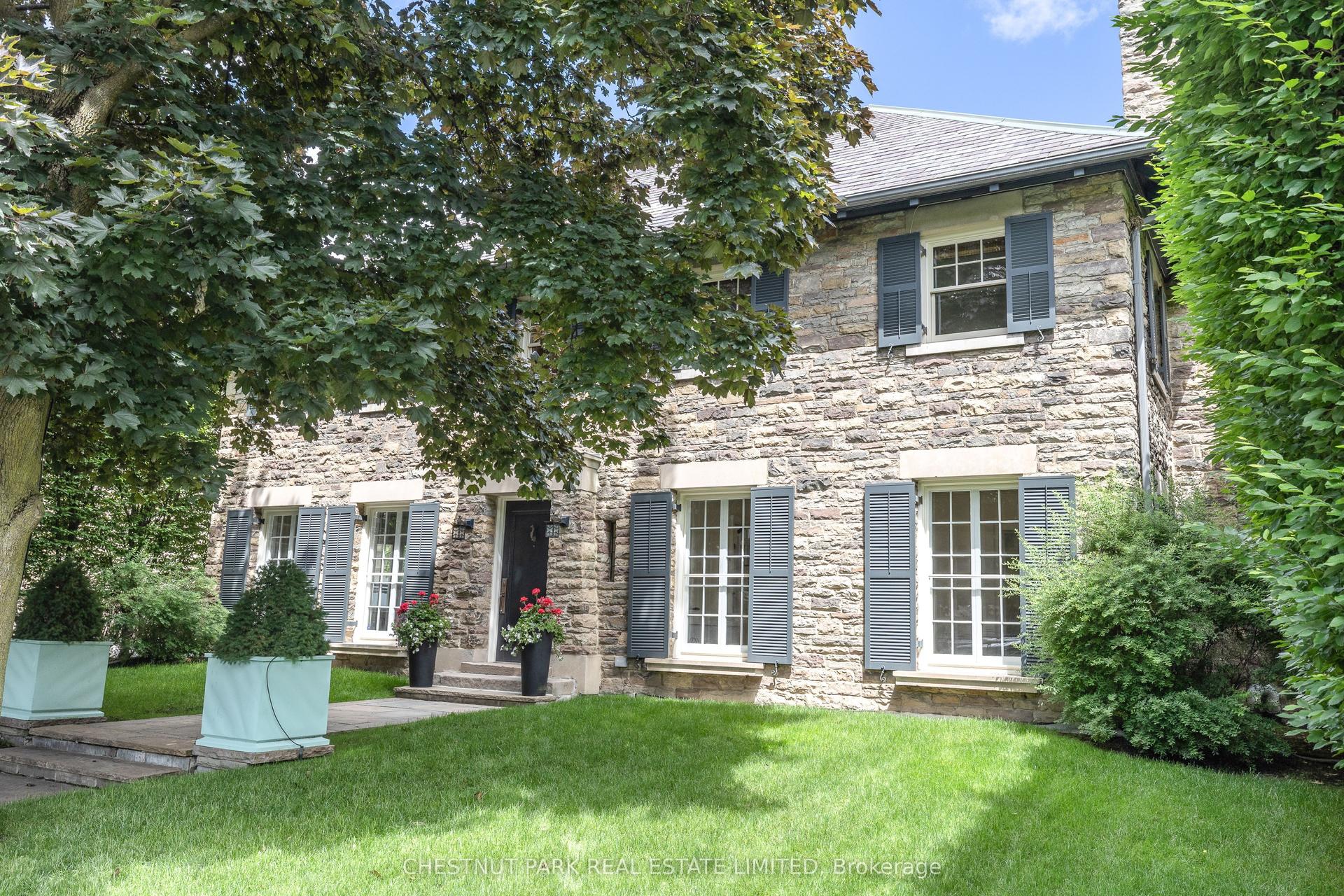 42 Lytton Boulevard, Toronto — Detached for sale, photo 1