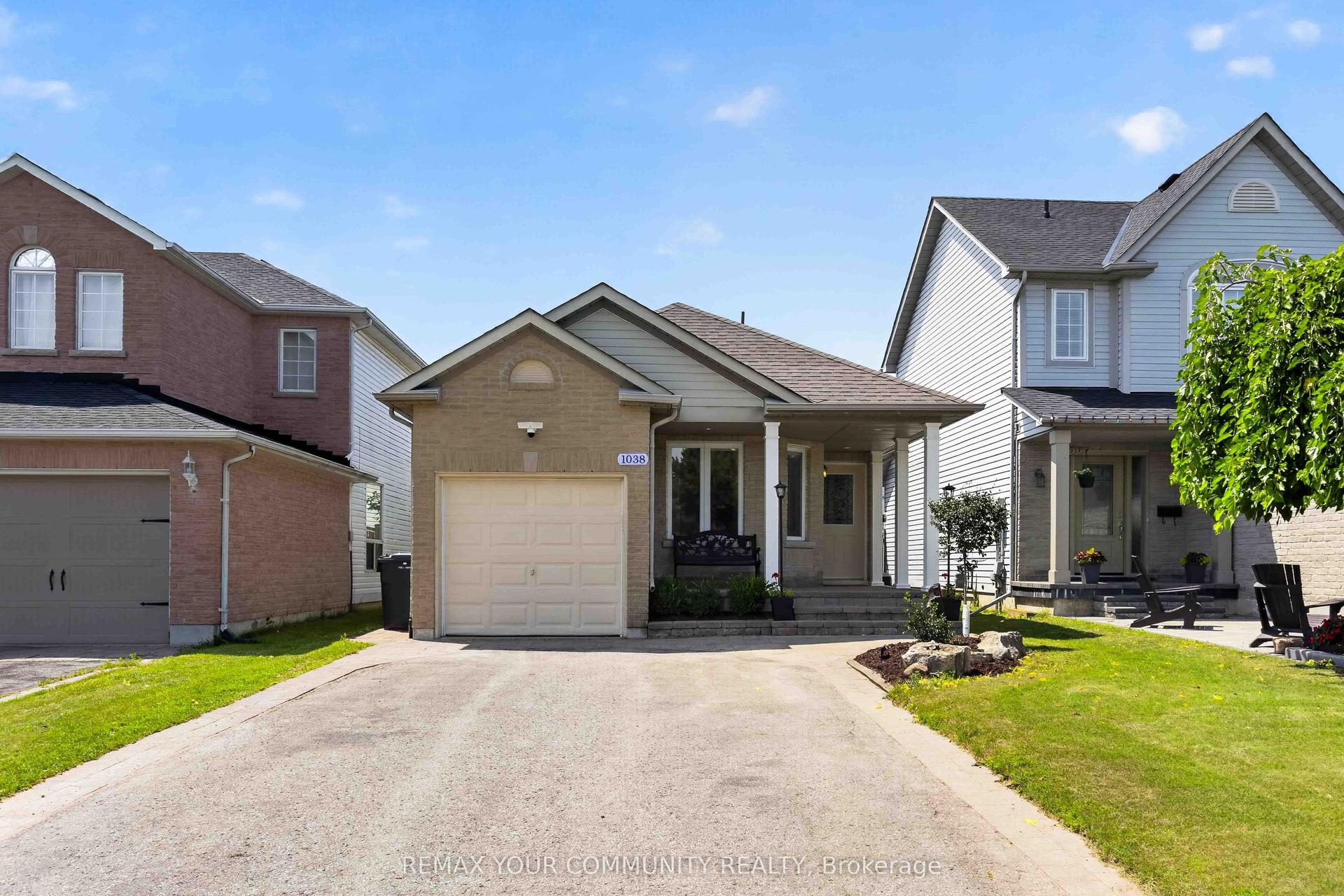 1038 Grandlea Court, Oshawa — Detached for sale, photo 1