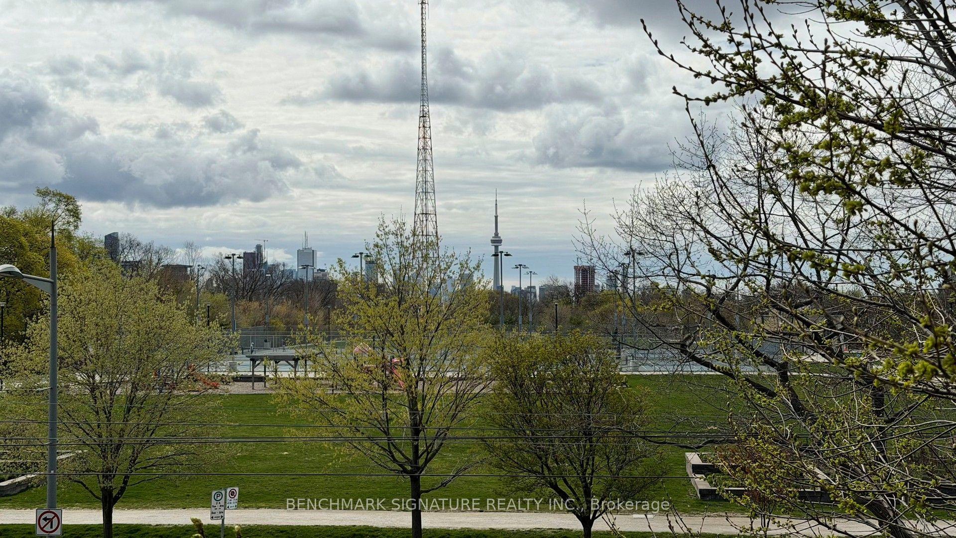 6 Parkwood Avenue Th106 #Th106, Toronto — Condo for sale, photo 1