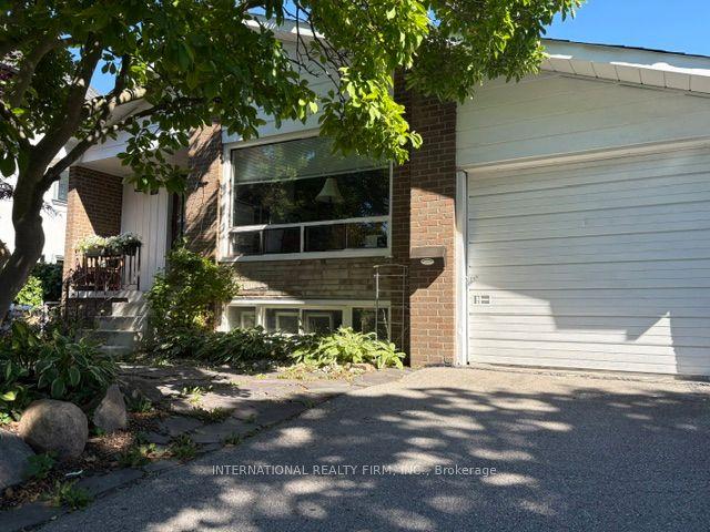 19 Windover Drive — photo 1