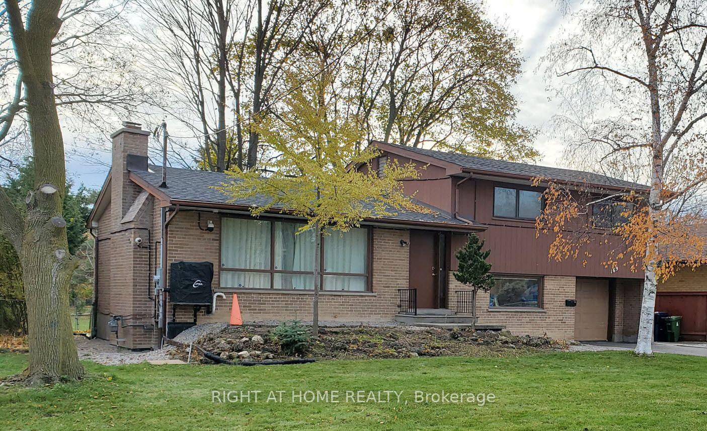 169 Yorkview Drive — photo 1