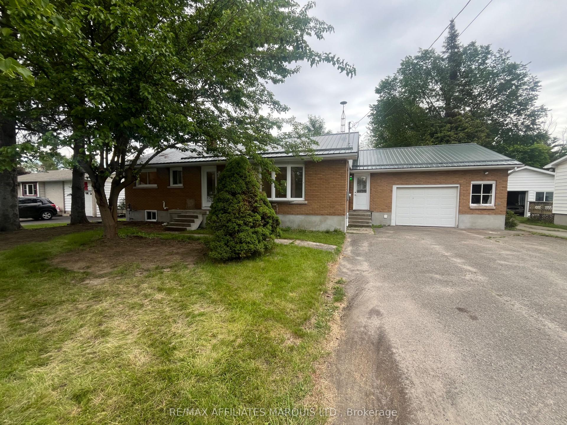 1065 County Rd 15 Street — photo 1
