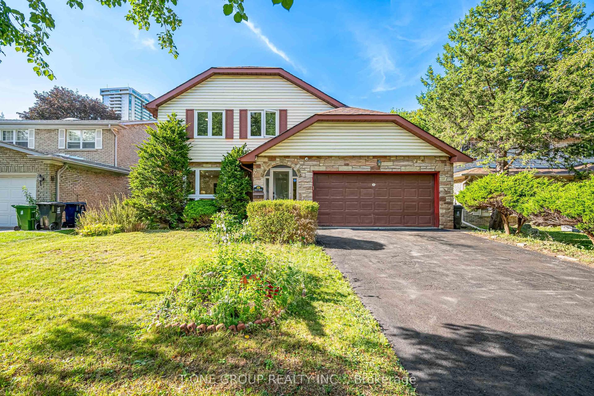 63 Hobart Drive, Toronto — Detached for sale, photo 1