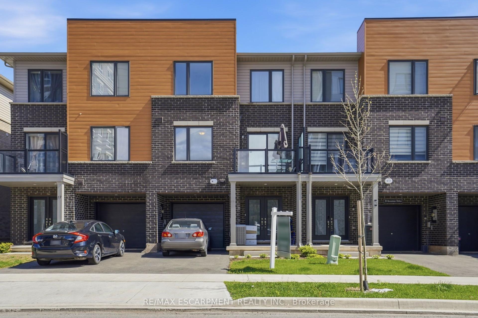 19 Roxanne Drive 119 #119 — photo 1