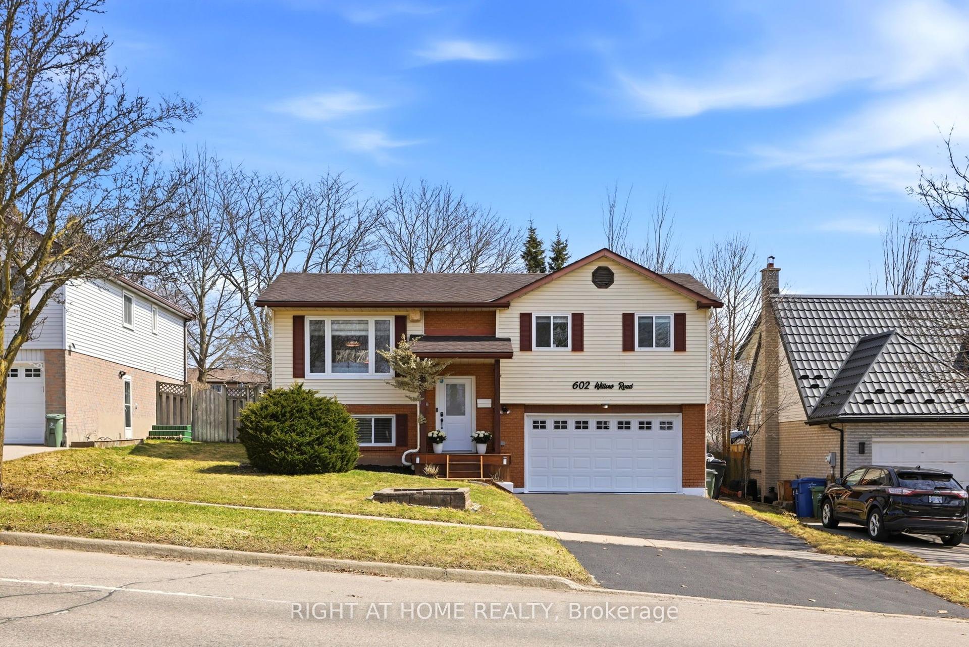602 WILLOW Road — photo 1