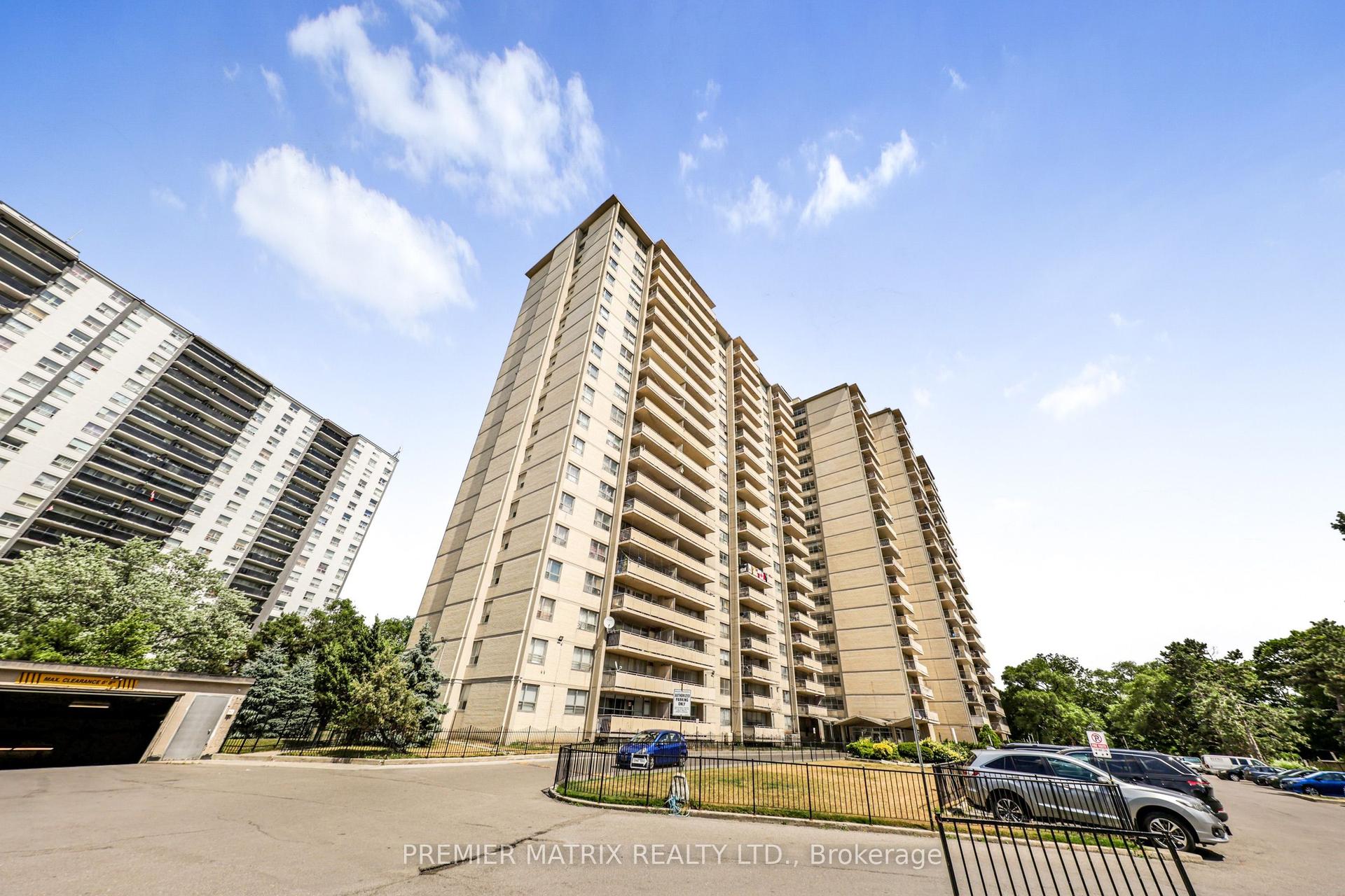 65 Thorncliffe Park Drive 1807 #1807, Toronto — Condo for lease, photo 1