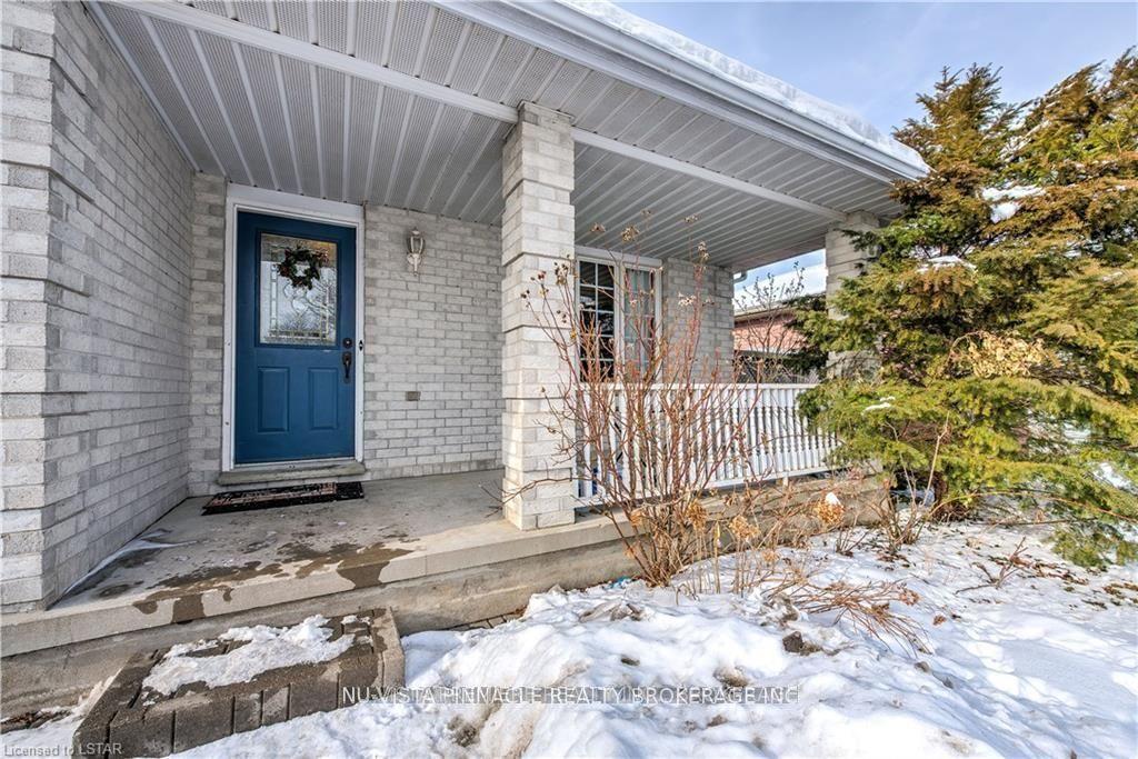 1263 ALDERSBROOK Road, London North — Detached for lease, photo 1