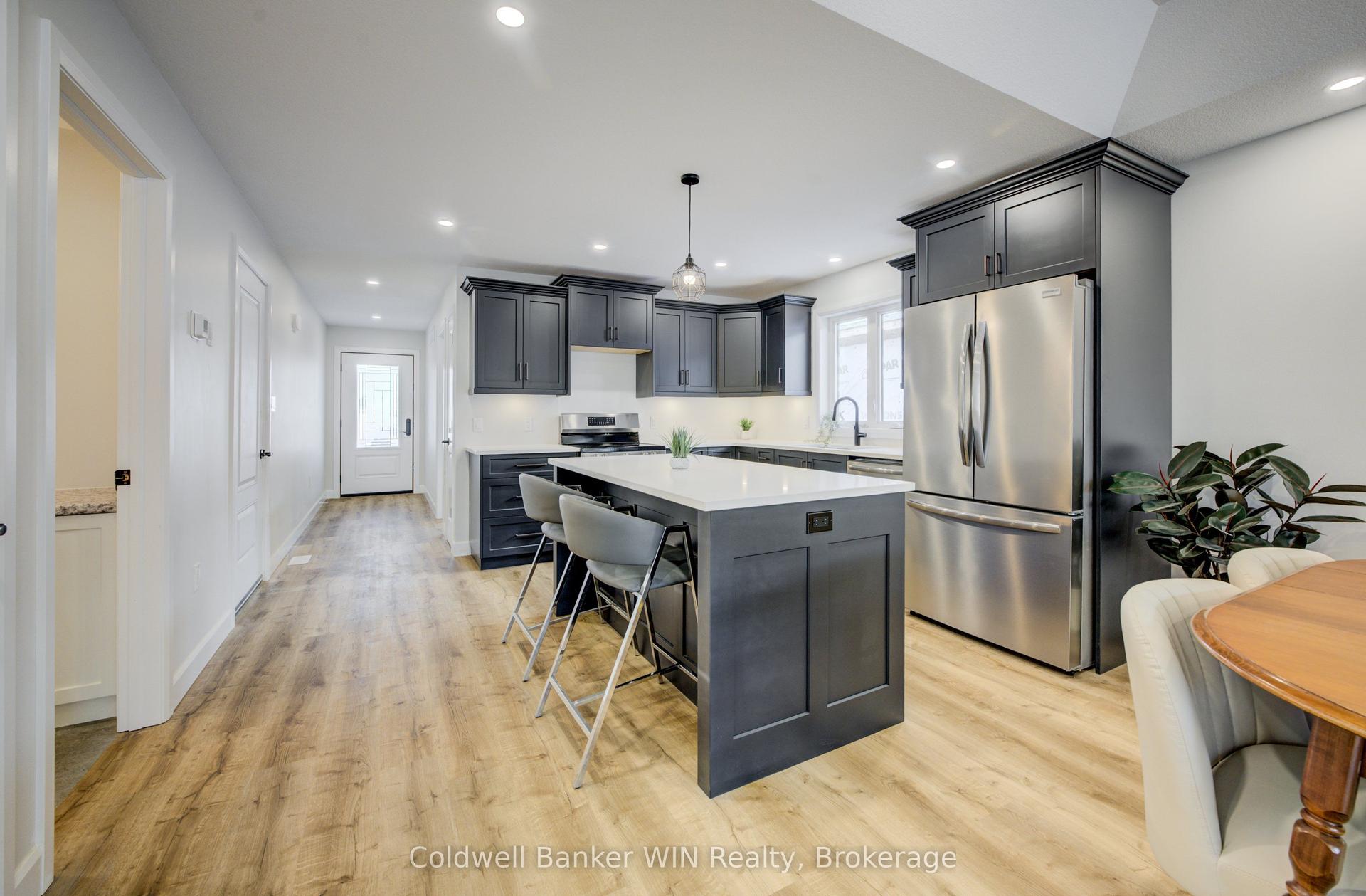217 Elgin Street — photo 1
