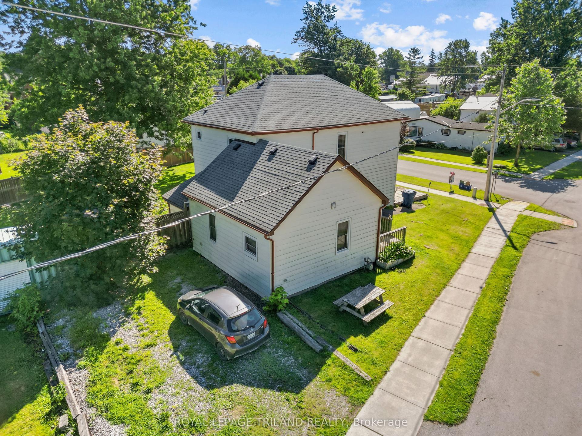15 Dundas Street, Newbury — Detached for sale, photo 1