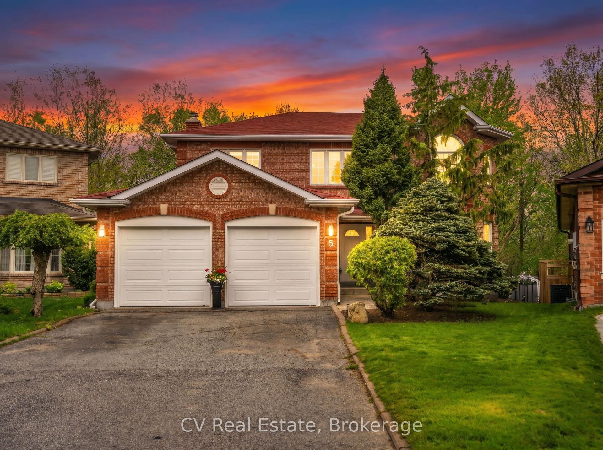 5 McCutcheon Court — photo 1