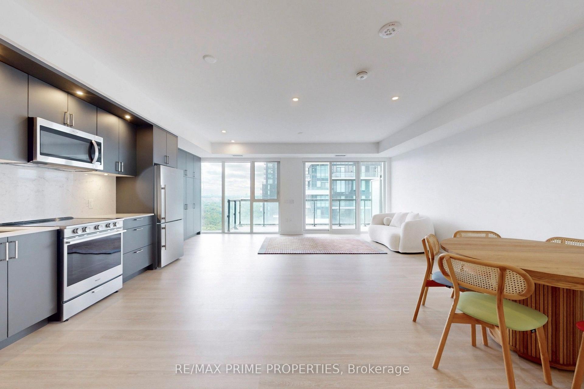 30 Inn On The Park Drive 2401 #2401 — photo 1
