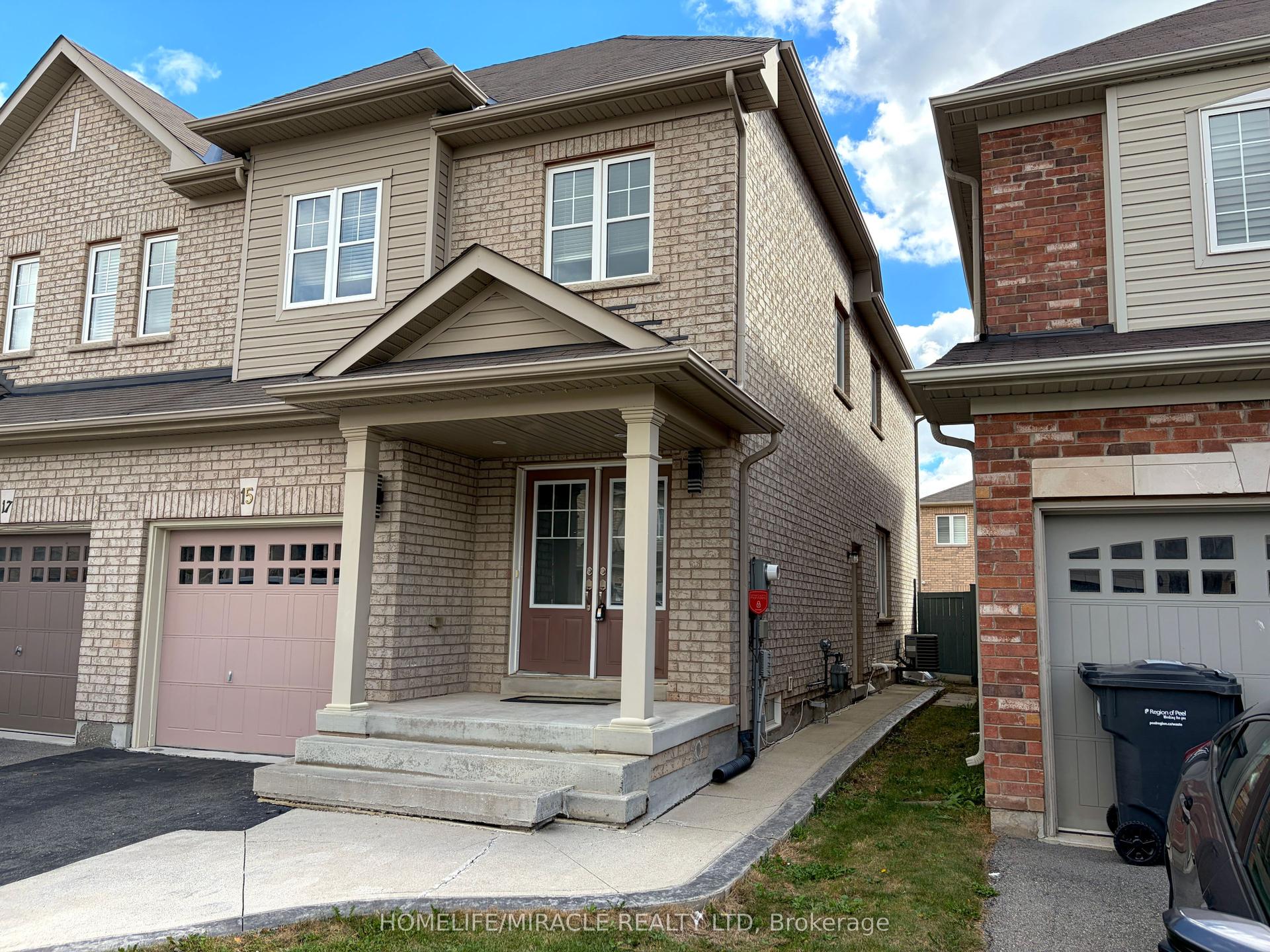 15 Banbridge Crescent, Brampton — Semi-Detached for lease, photo 1