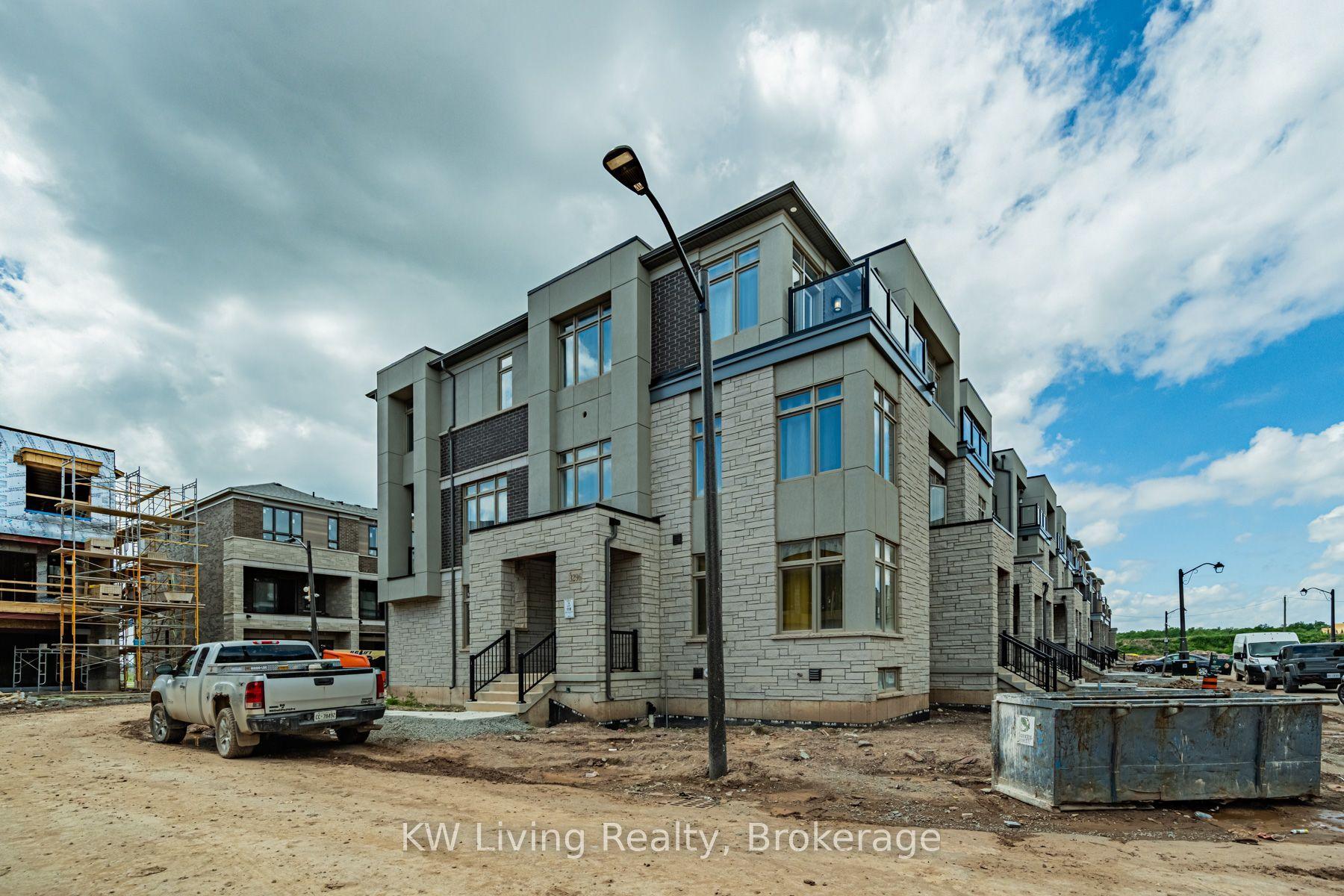3296 Taha Gardens, Oakville — Townhouse for lease, photo 1