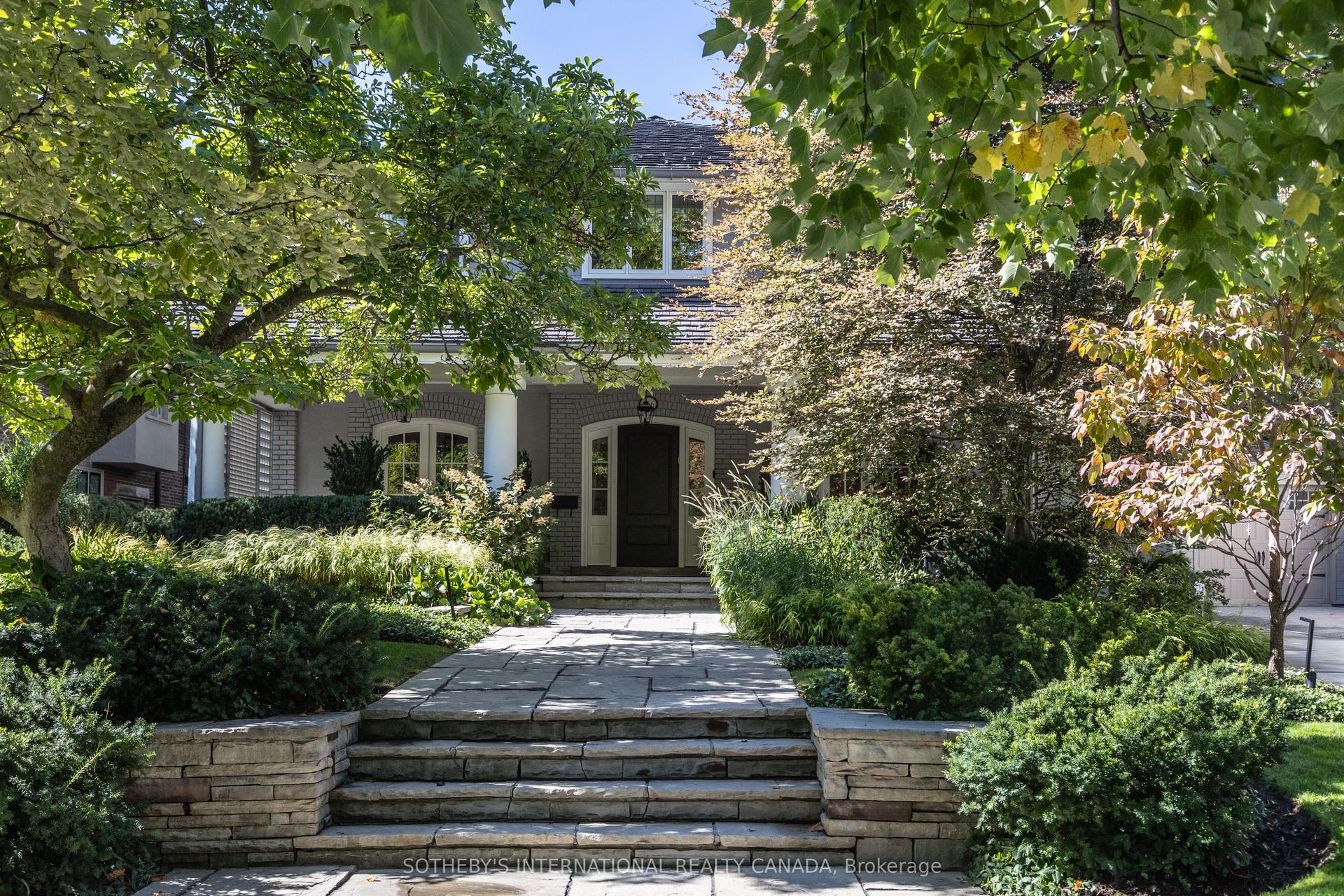 266 Douglas Drive, Toronto — Detached for sale, photo 1