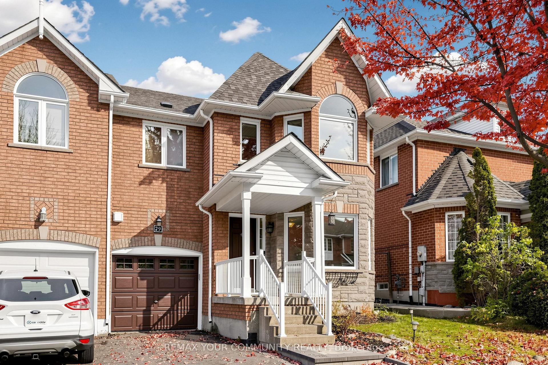 79 Red River Crescent, Newmarket — Townhouse for sale, photo 1