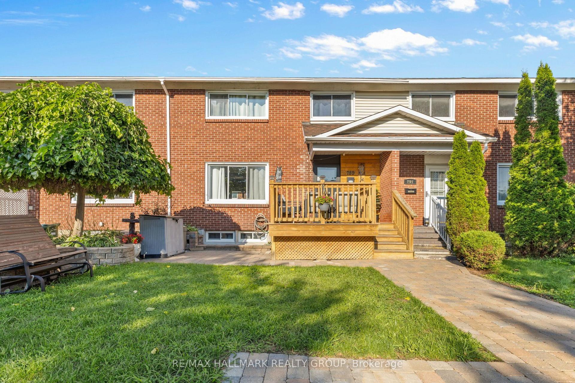 789 Borthwick Avenue, Overbrook - Castleheights and Area — Townhouse for sale, photo 1