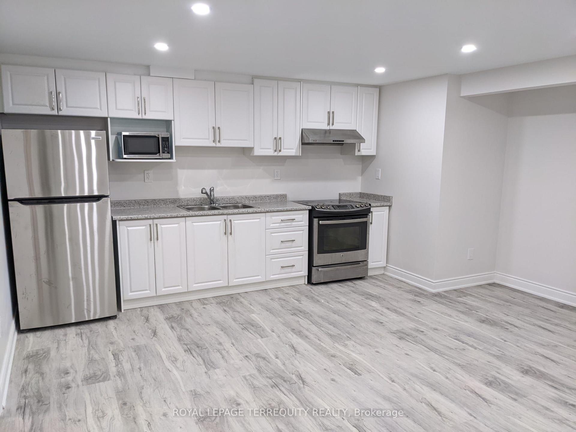 11 Stedford Crescent, Brampton — Detached for lease, photo 1