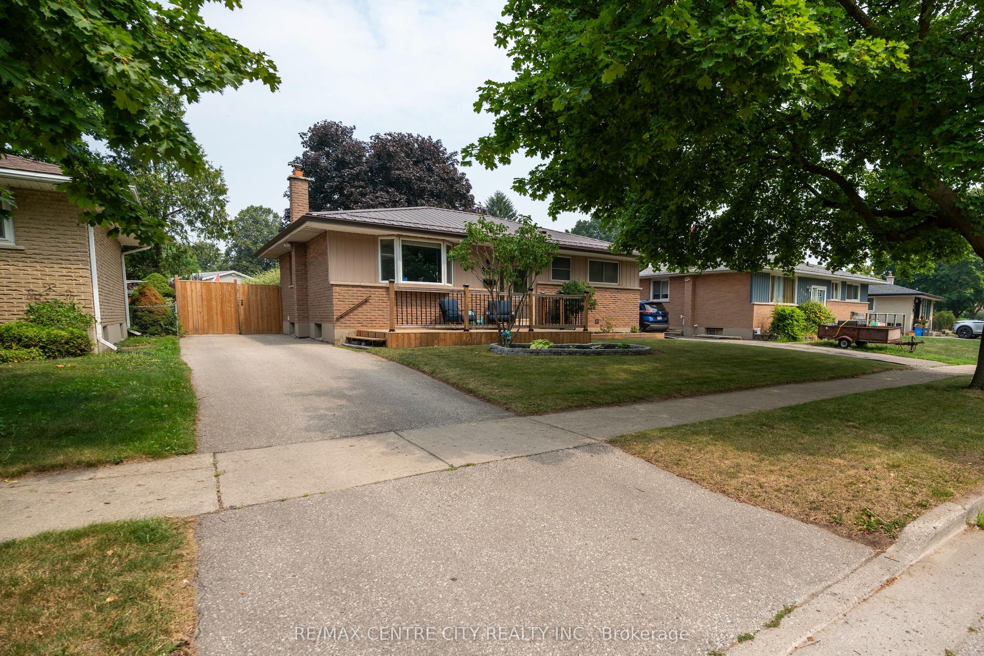 366 Hudson Drive, London East — Detached for sale, photo 1