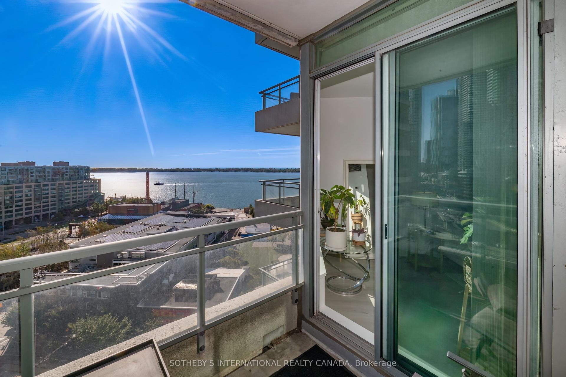 230 Queens Quay W 1815 #1815, Toronto — Condo for sale, photo 1