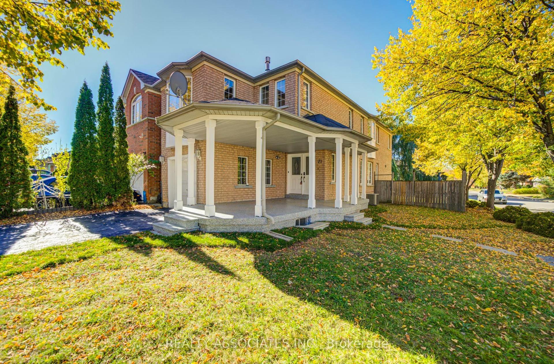 71 Highhill Drive, Toronto — Detached for sale, photo 1
