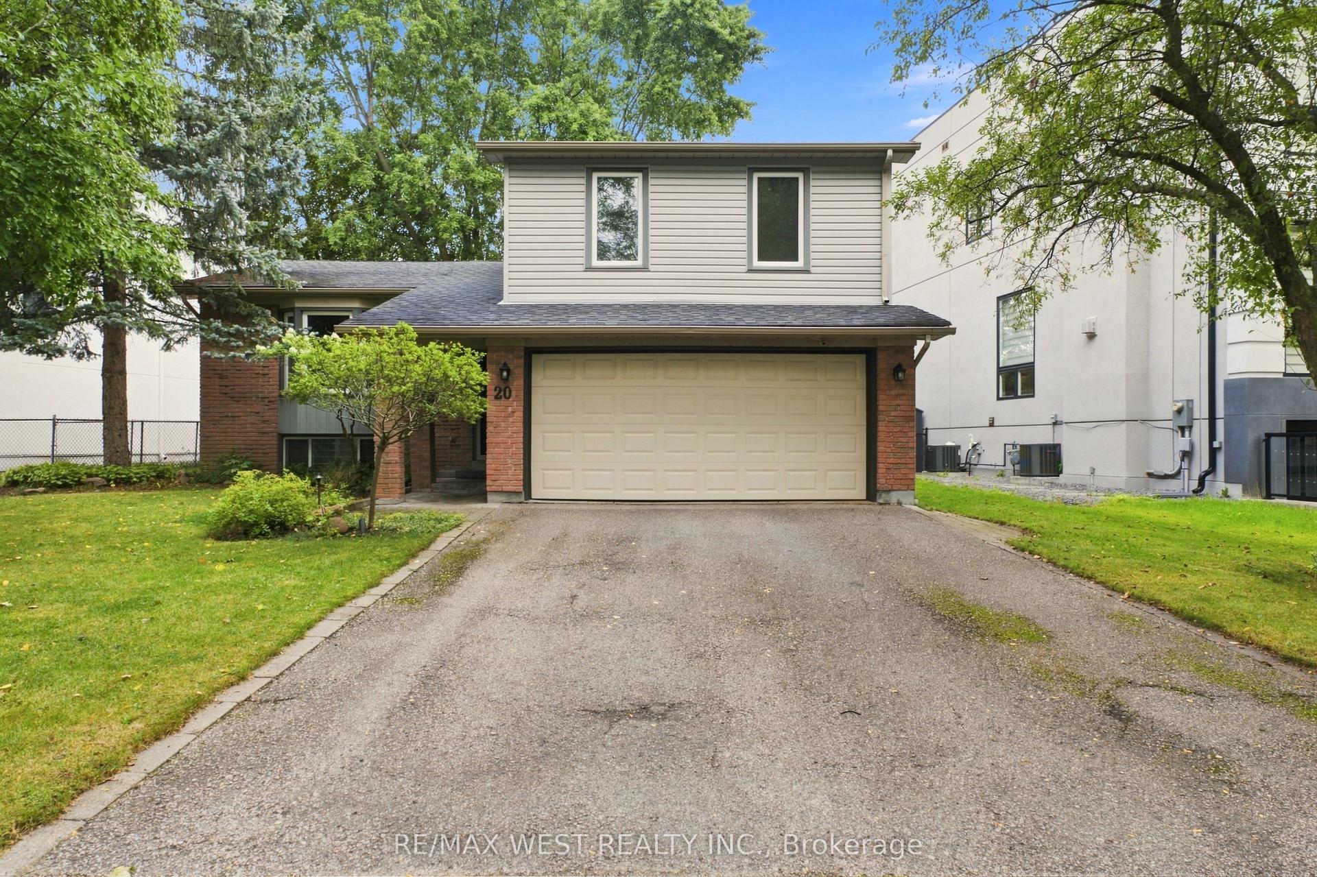 20 Sanderson Crescent, Richmond Hill — Detached for sale, photo 1