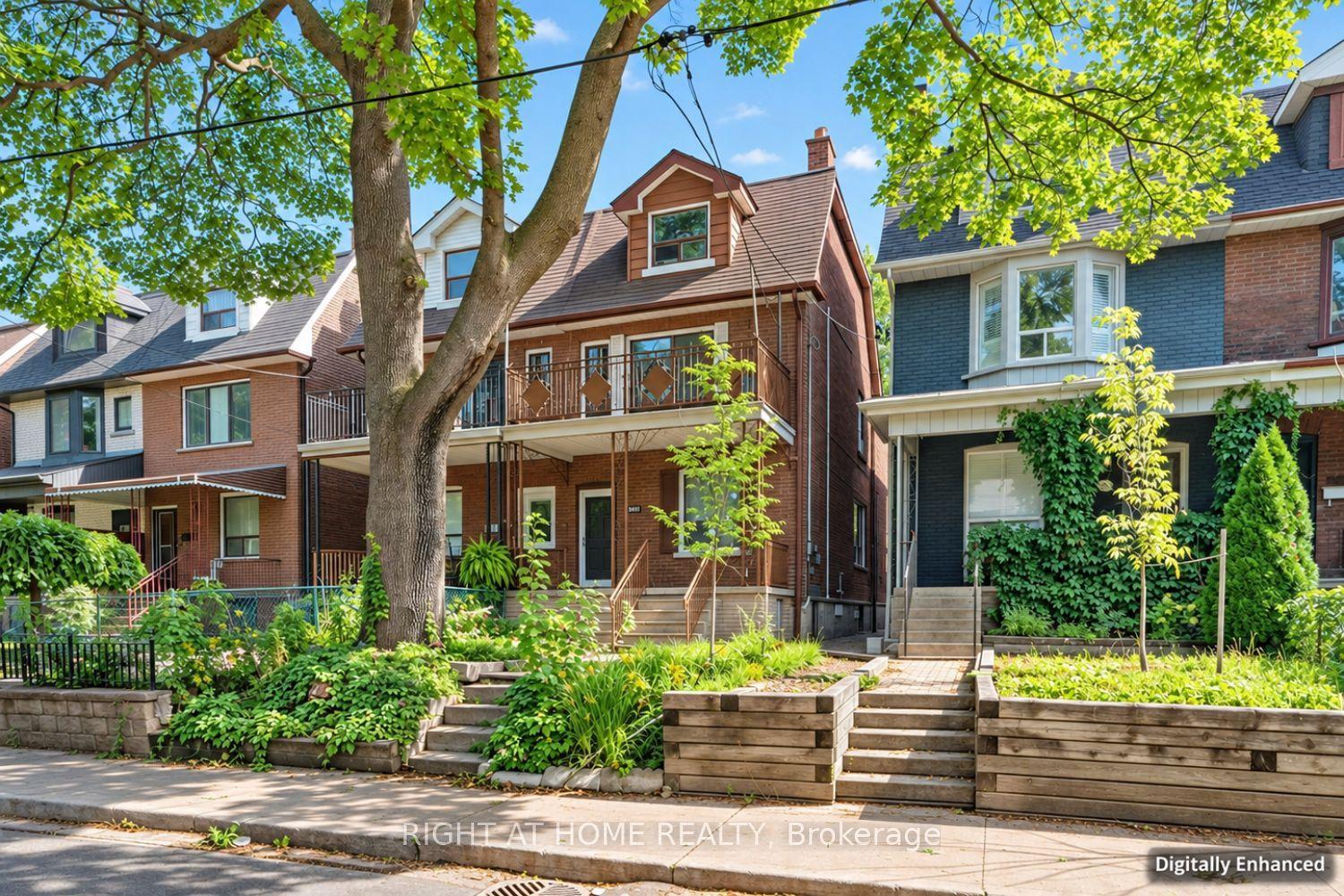 195 Grace Street, Toronto — Semi-Detached for sale, photo 1