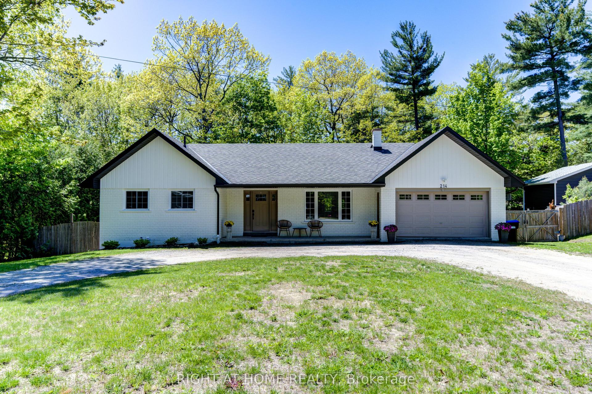 214 Desroches Trail — photo 1