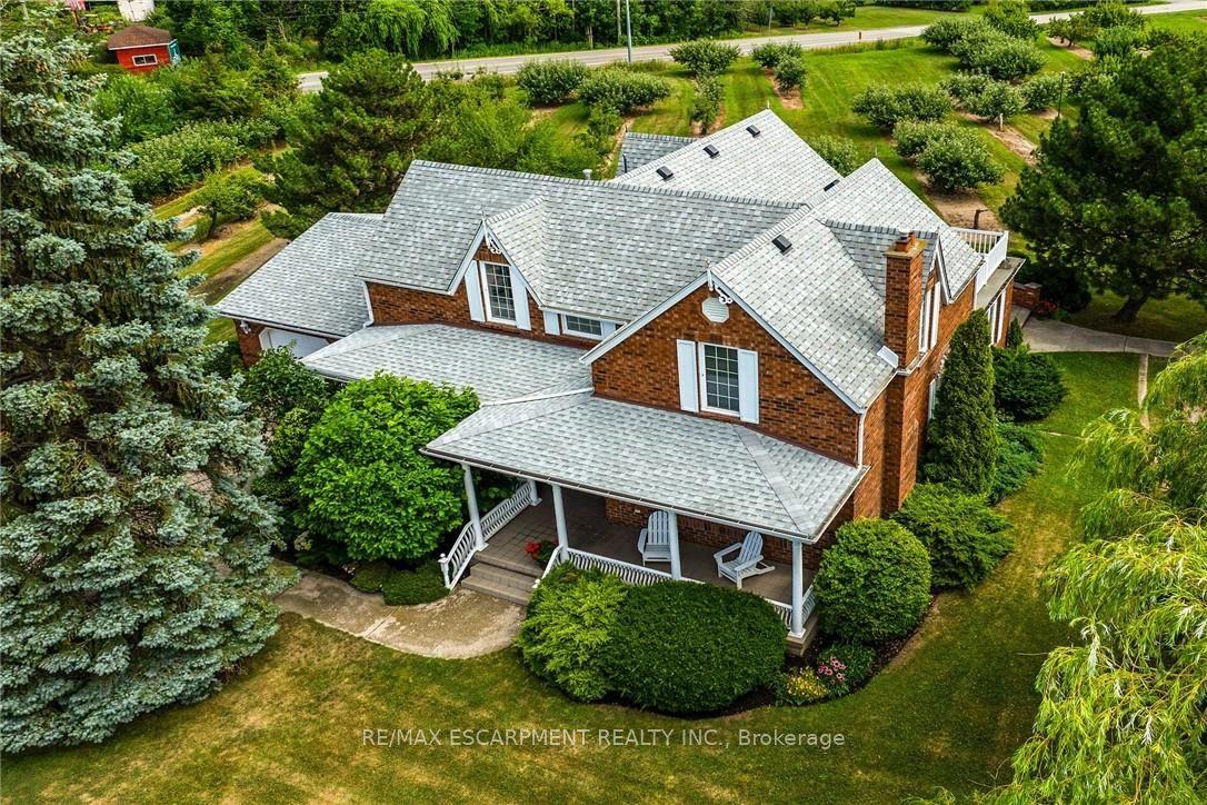 5581 King Street — photo 1
