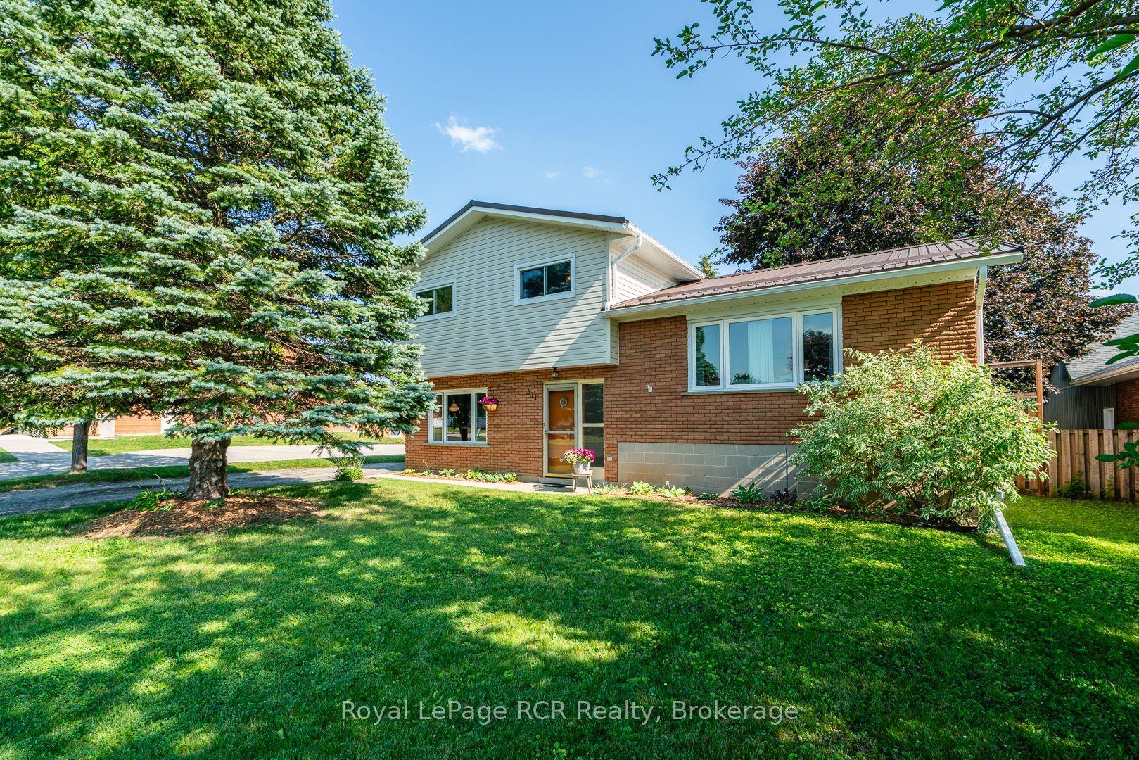 571 12th Street, Hanover — Detached for sale, photo 1