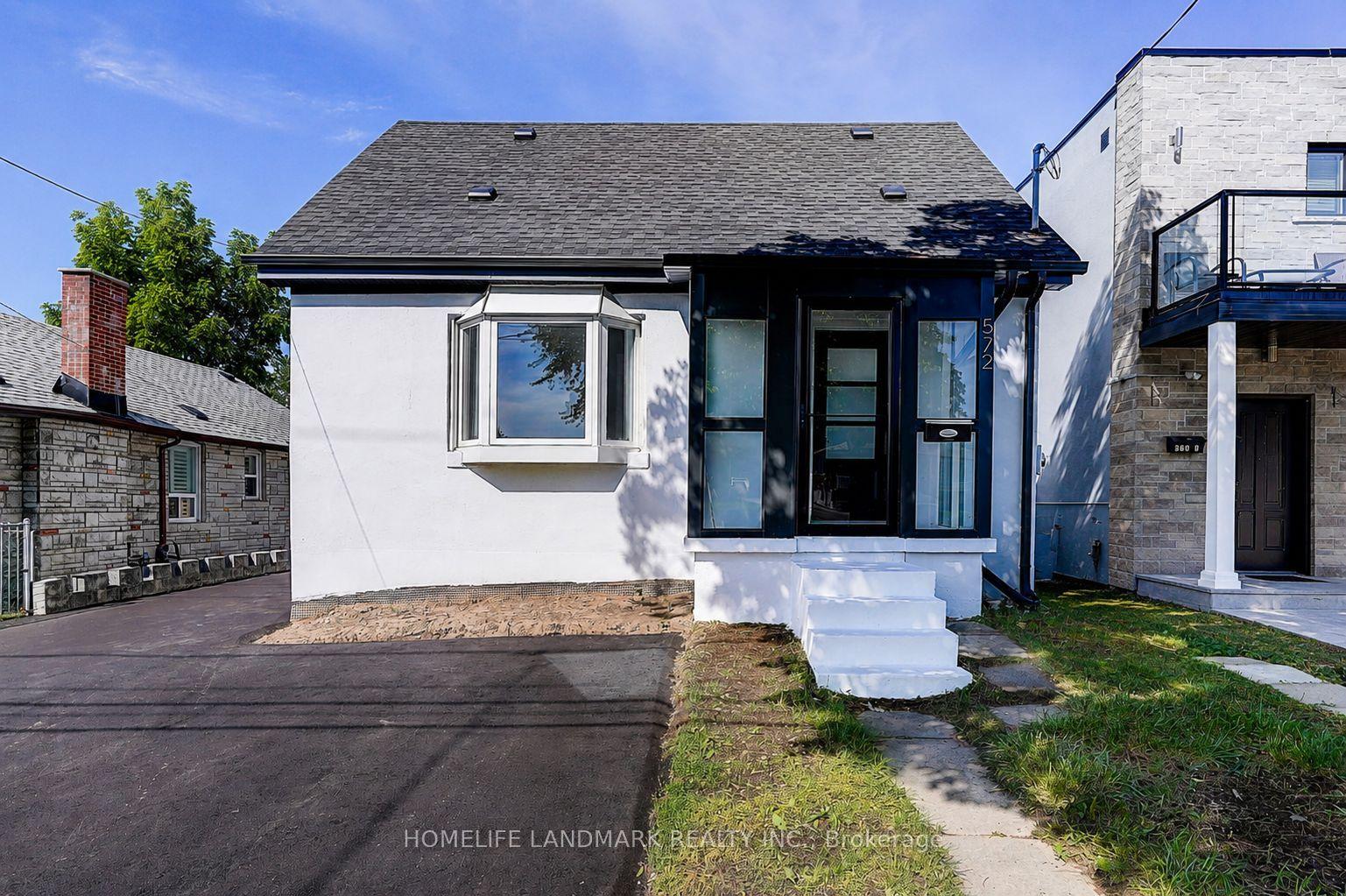 572 Pharmacy Avenue — photo 1