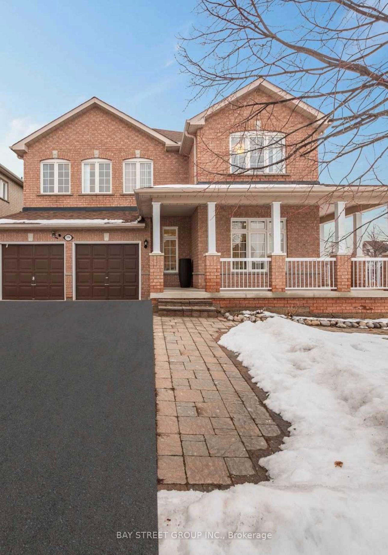 384 Spruce Grove Crescent, Newmarket — Detached for lease, photo 1