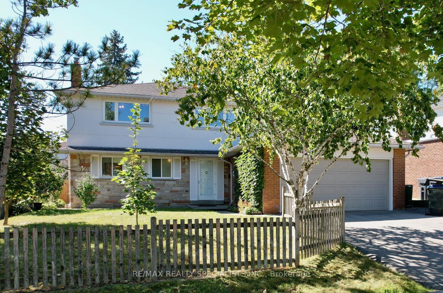 2312 Homelands Drive — photo 1