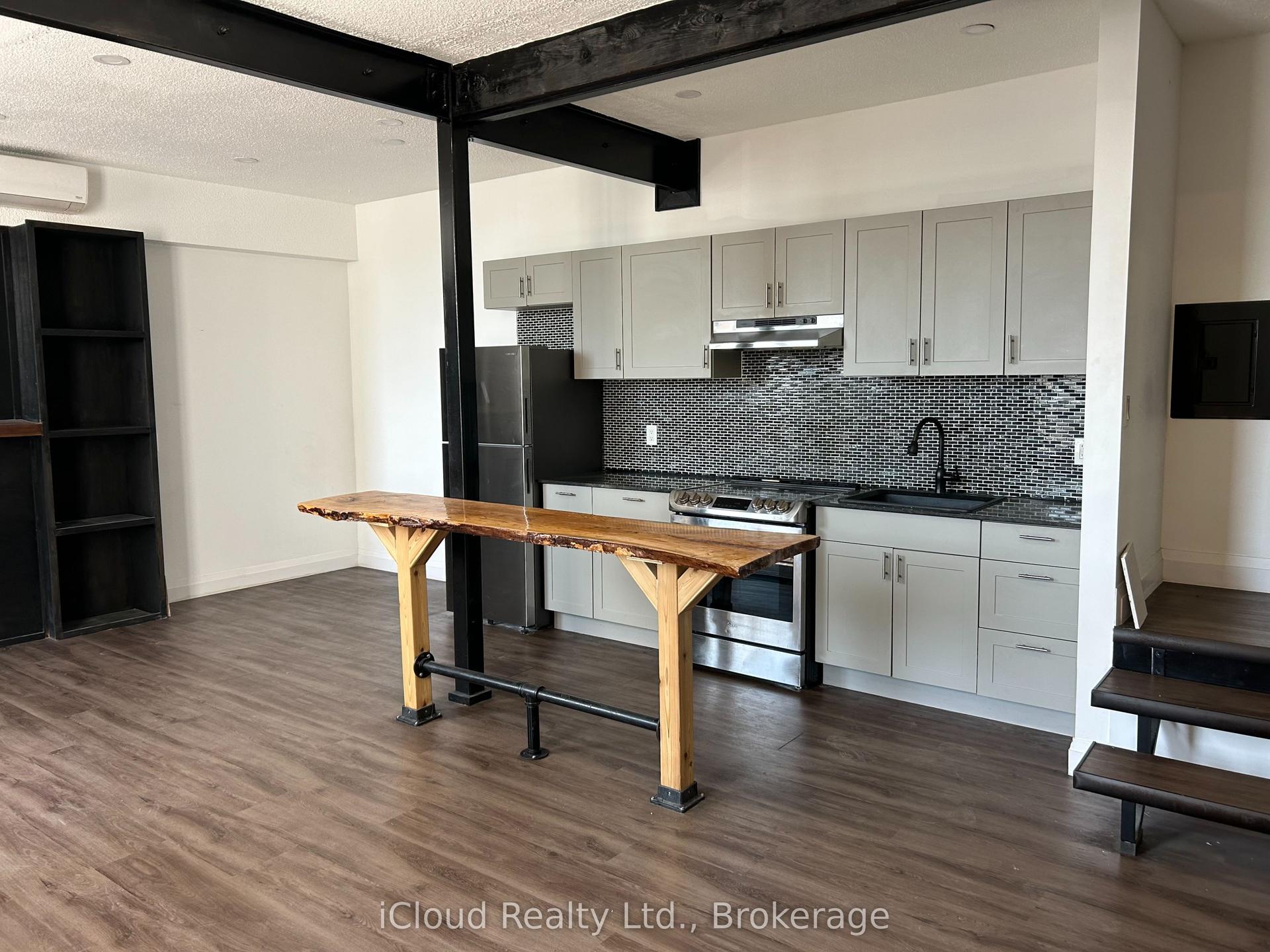 7 Foundry Street 12 #12, Hamilton — Multiplex for lease, photo 1