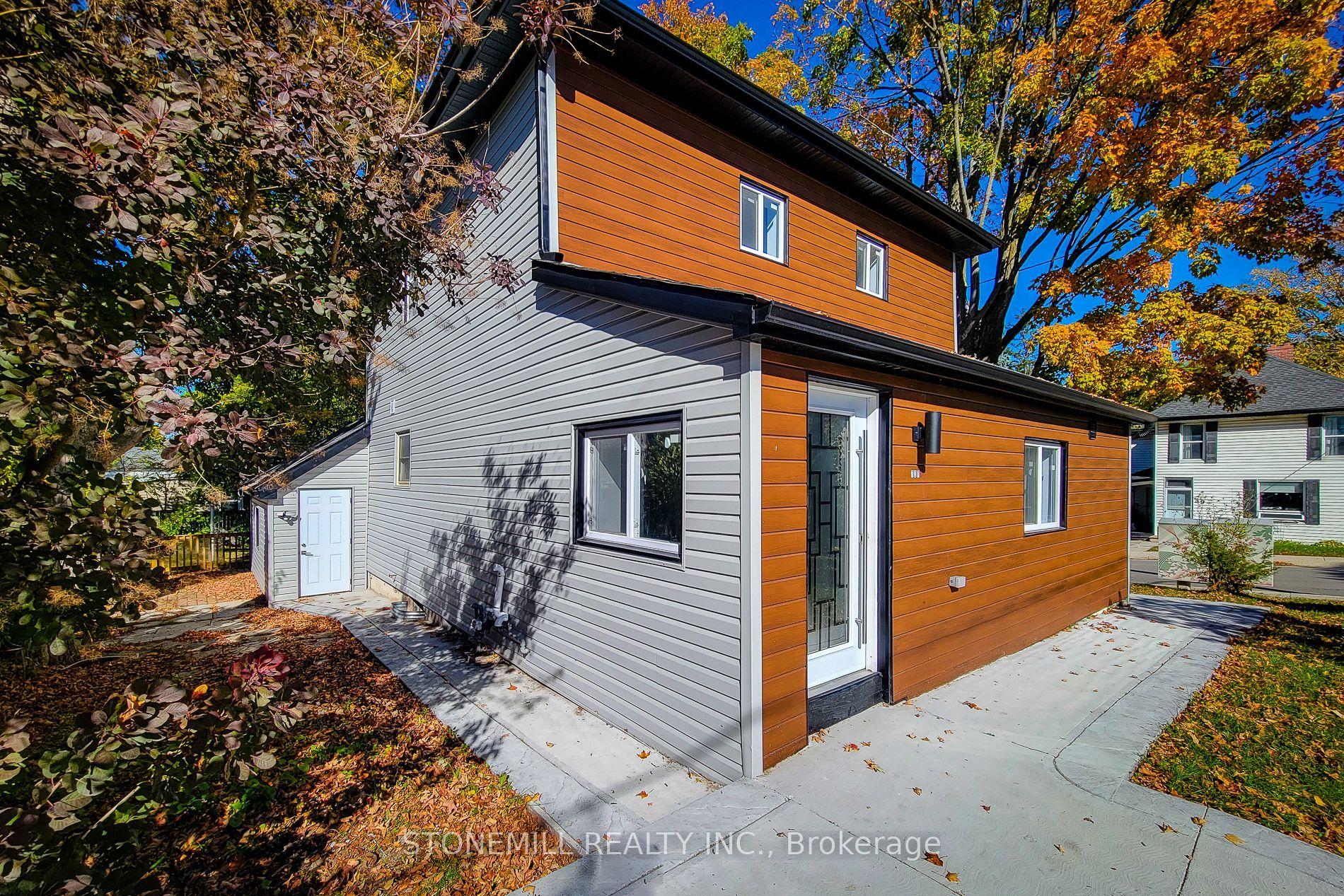 727 College Avenue — photo 1