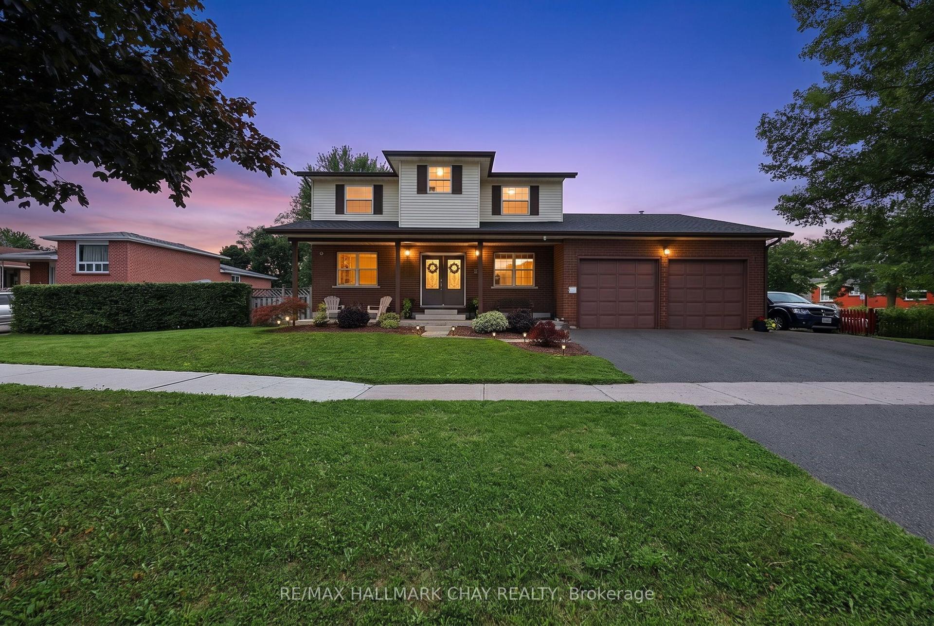 334 Parkwood Avenue, Bradford West Gwillimbury — Detached for sale, photo 1