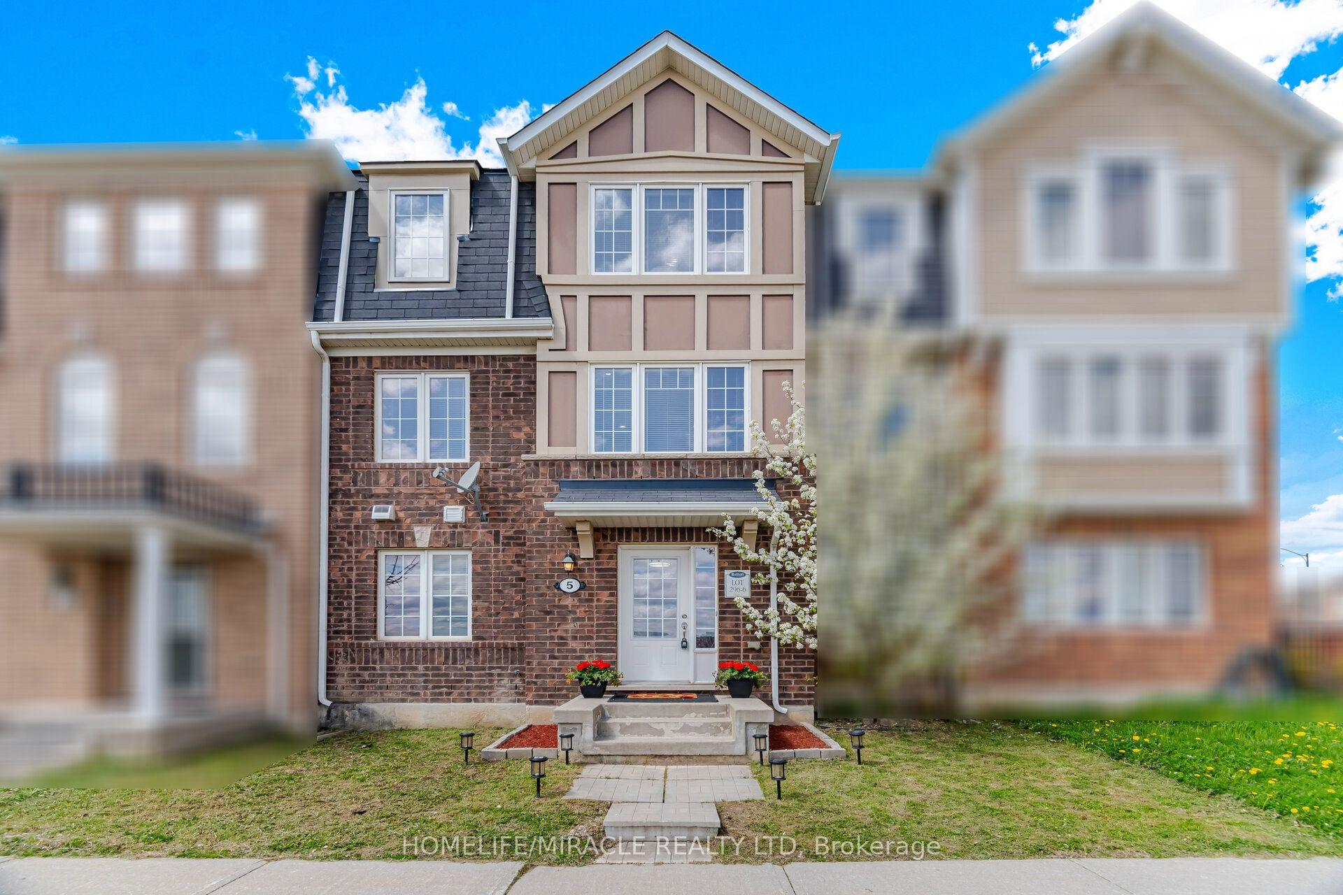 5 Veterans Drive — photo 1