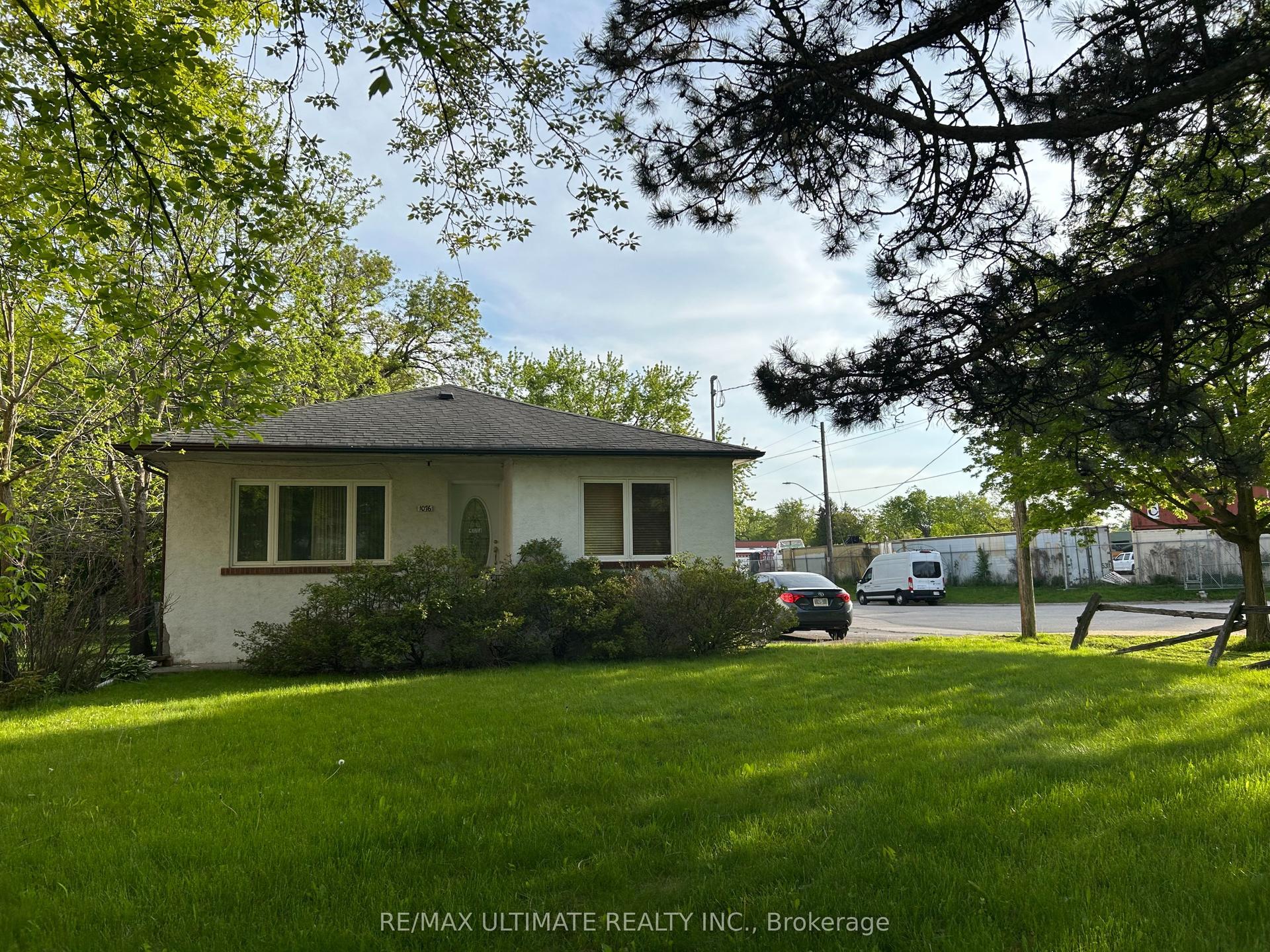1076 Dixie Road — photo 1