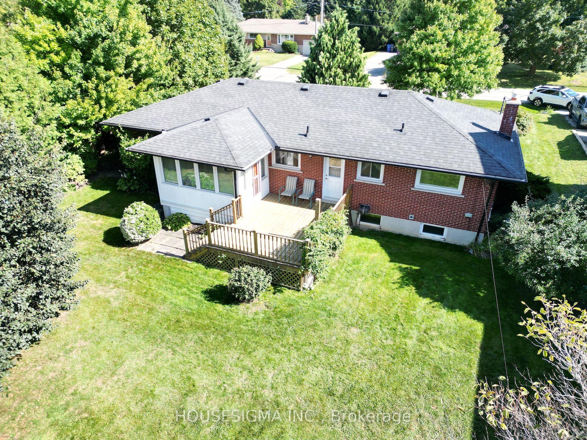 33 Ridgeway Avenue — photo 1