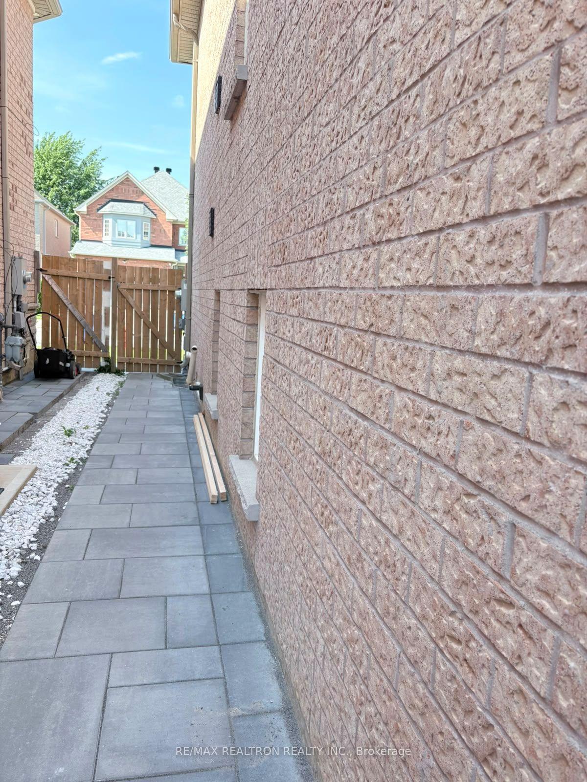 158 Wainscot Avenue Bsmt #Bsmt, Newmarket — Semi-Detached for lease, photo 1