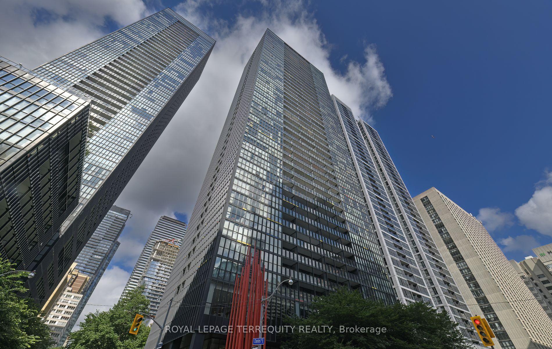 110 Charles Street E 2710 #2710 — photo 1