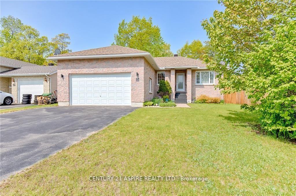 32 Bayshore Drive — photo 1