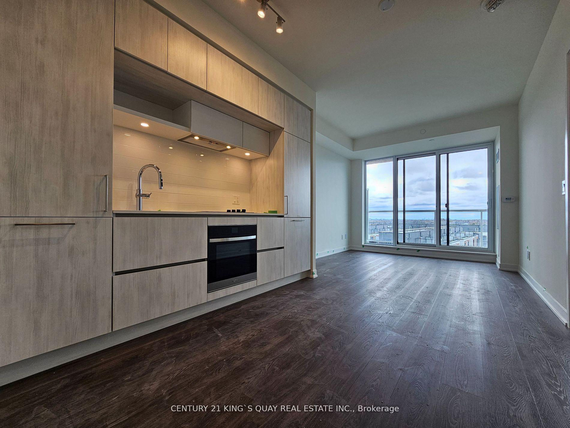 2 david eyer Road 631 #631, Richmond Hill — Condo for lease, photo 1