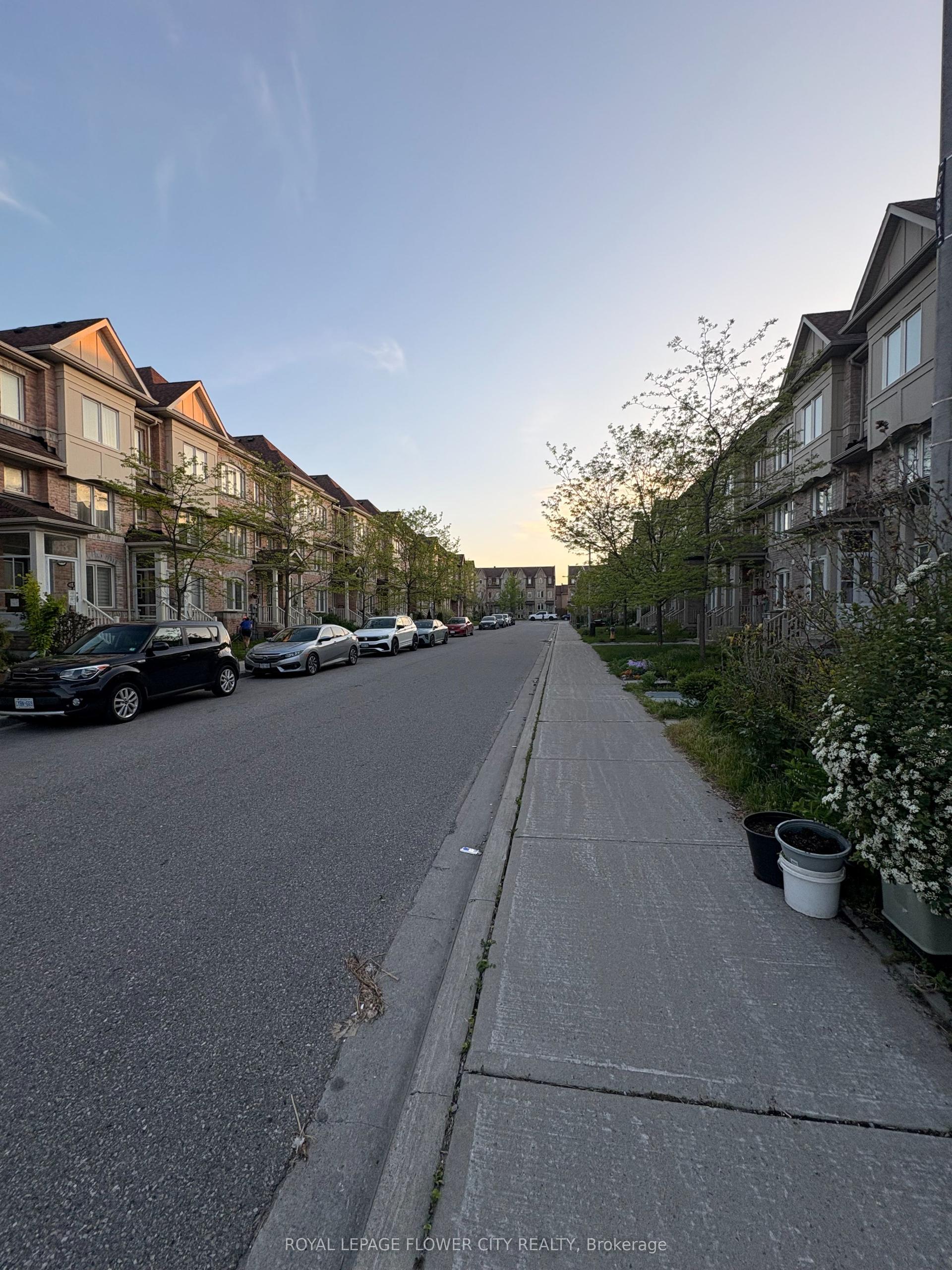 40 De Jong Street — photo 1